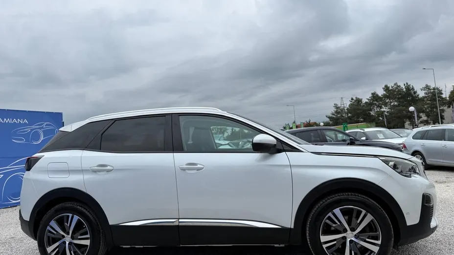 PEUGEOT 3008 -