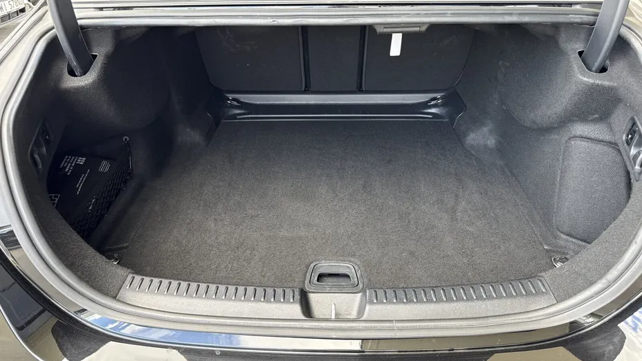 MERCEDES-BENZ E Klasa E 220 d mHEV 4-Matic AMG 9G-Tronic