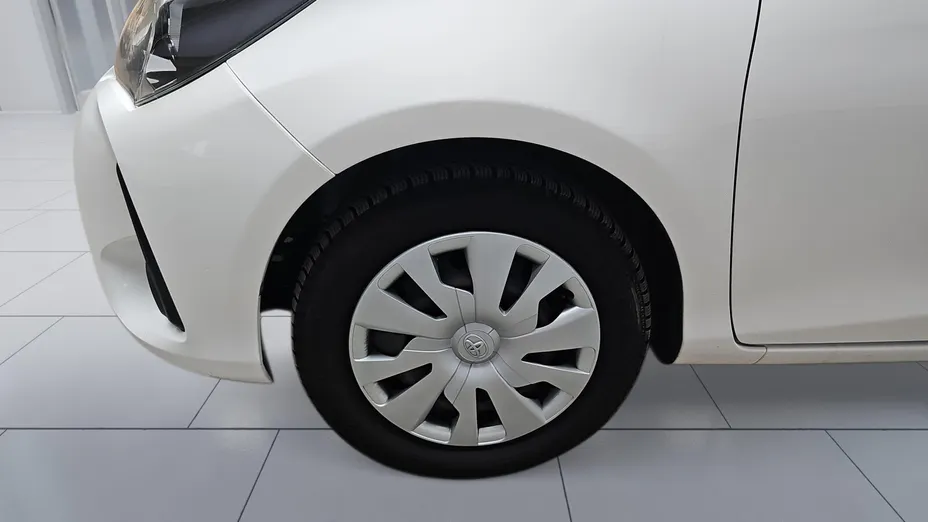 TOYOTA Yaris Yaris 1.5 Active