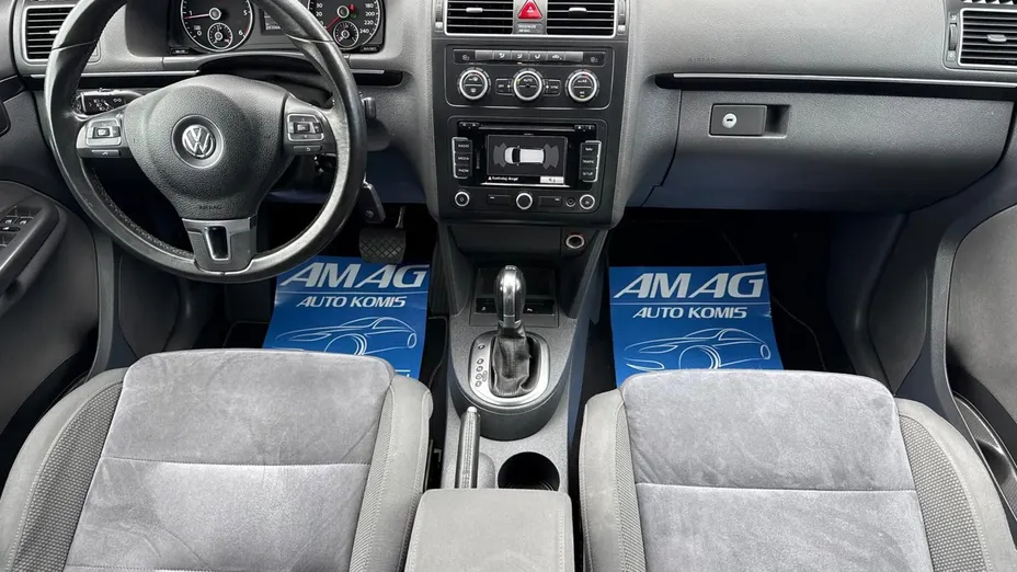 VOLKSWAGEN Touran -