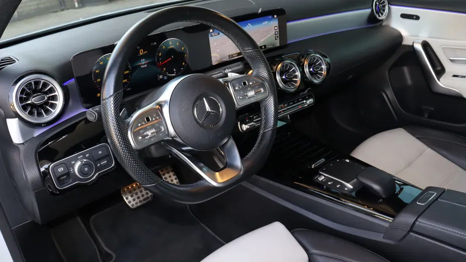 MERCEDES-BENZ A Klasa A 180 AMG Line 7G-DCT