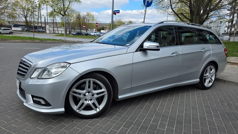 MERCEDES-BENZ E Klasa -