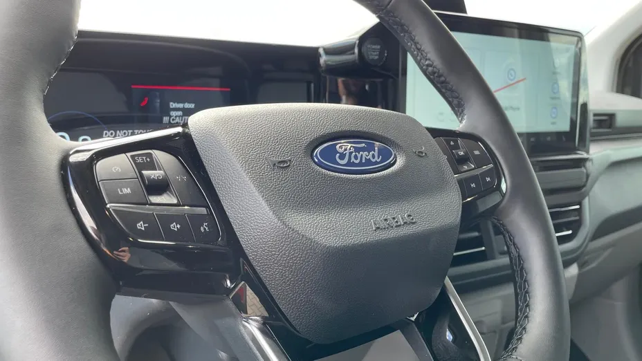 FORD Tourneo Custom Tourneo Custom 2.0 EcoBlue 320 L2 Titanium aut Nowy
