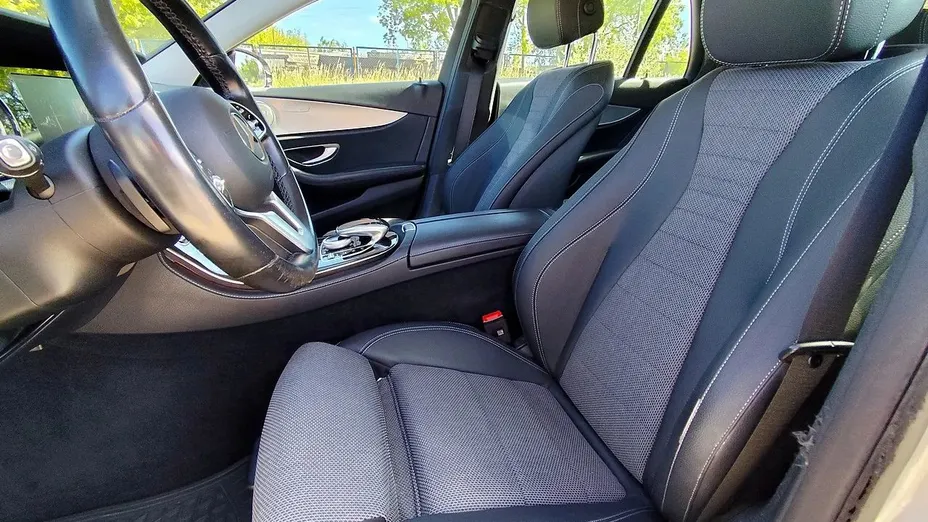 MERCEDES-BENZ E Klasa E 220 d 4-Matic 9G-TRONIC