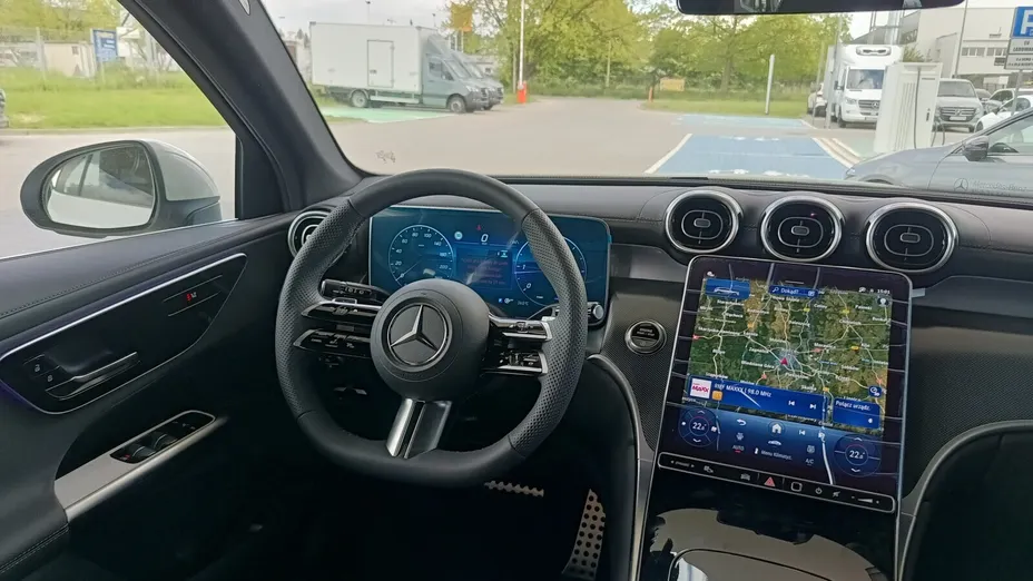 MERCEDES-BENZ GLC -
