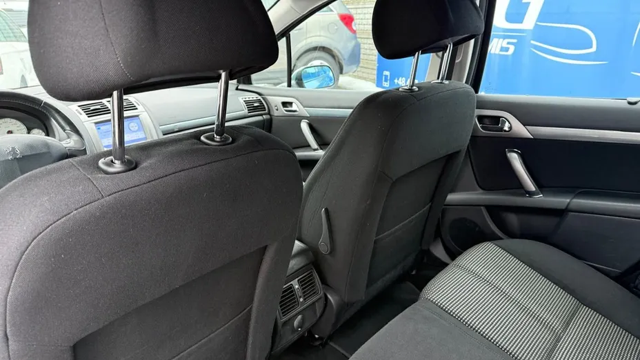 PEUGEOT 407 -