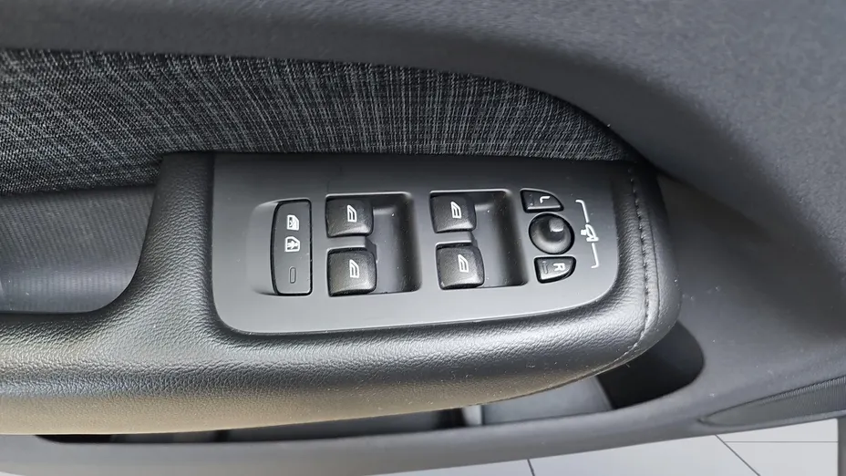 VOLVO XC60 XC60 B4 B Essential aut