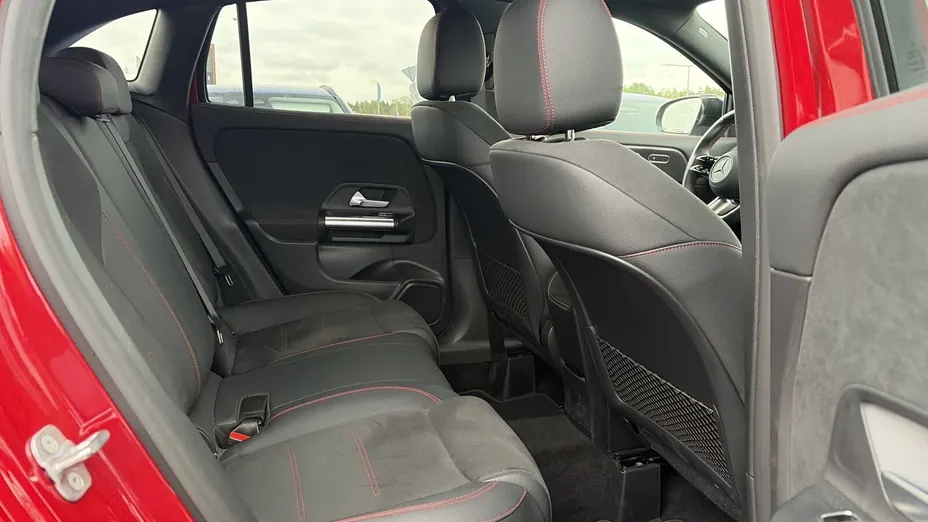 MERCEDES-BENZ GLA GLA 200 mHEV AMG Line 7G-DCT