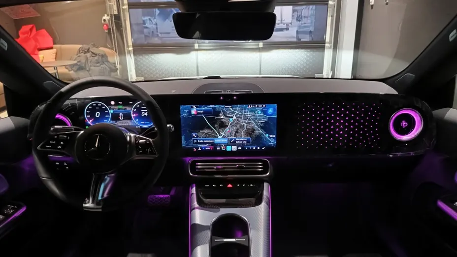 MERCEDES-BENZ CLA -