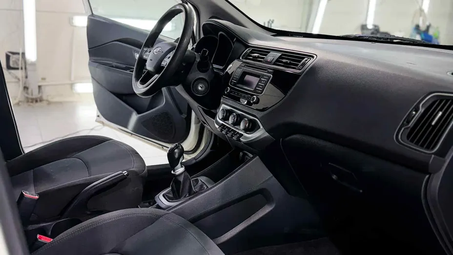 KIA Rio Rio 1.1 crdi M