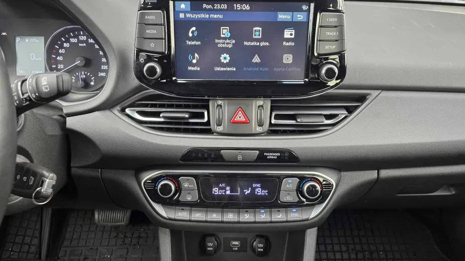 HYUNDAI i30 i30 1.0 T-GDI Smart DCT