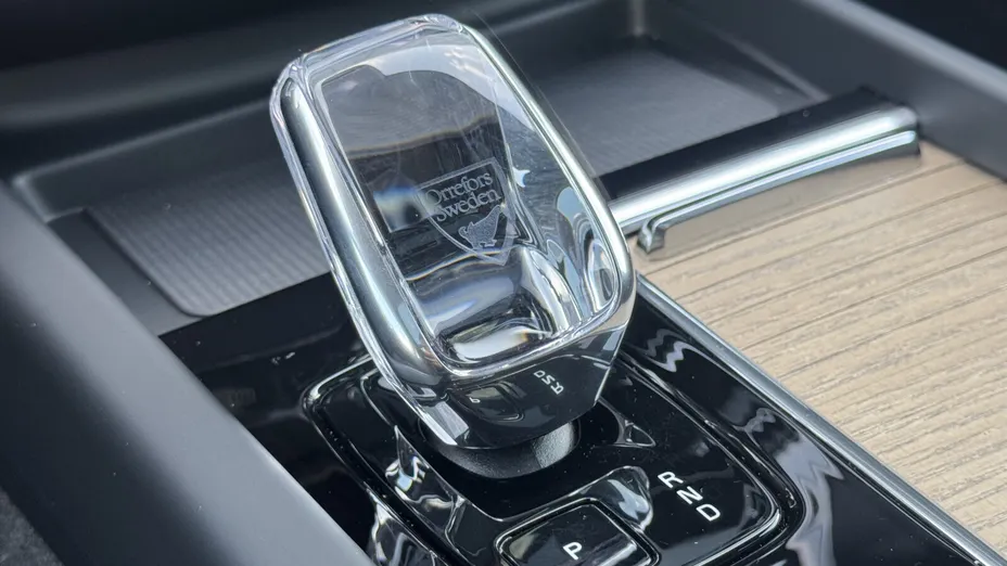 VOLVO XC60 XC60 T6 Plug-In Hybrid AWD Plus Bright aut