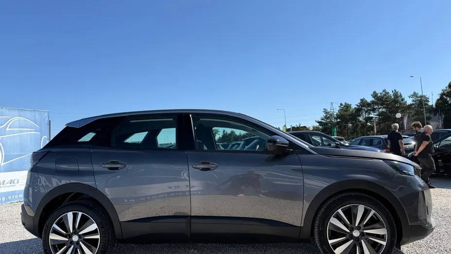 PEUGEOT 3008 -