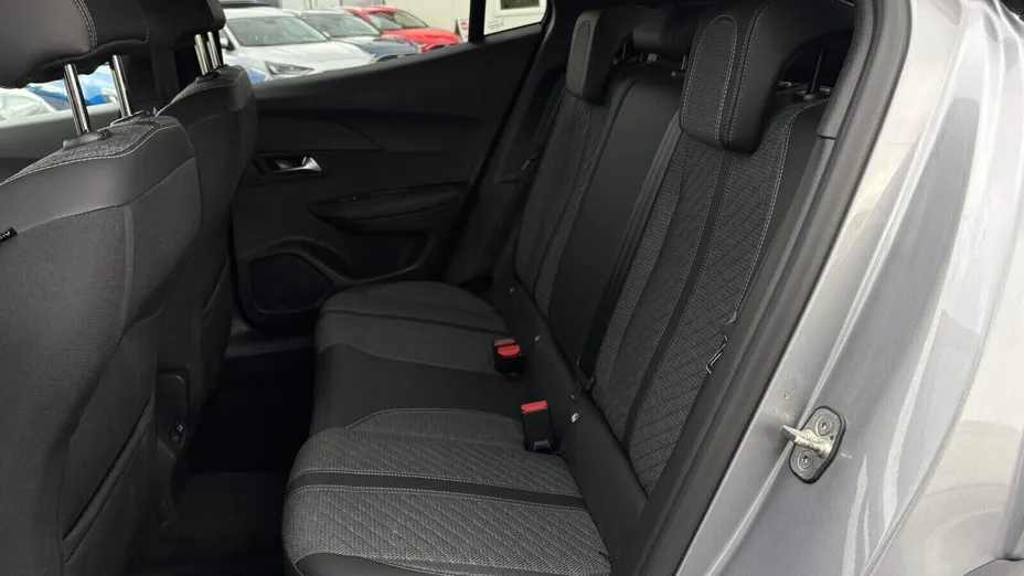 PEUGEOT 2008 2008 PureTech 130 Allure S&S EAT8