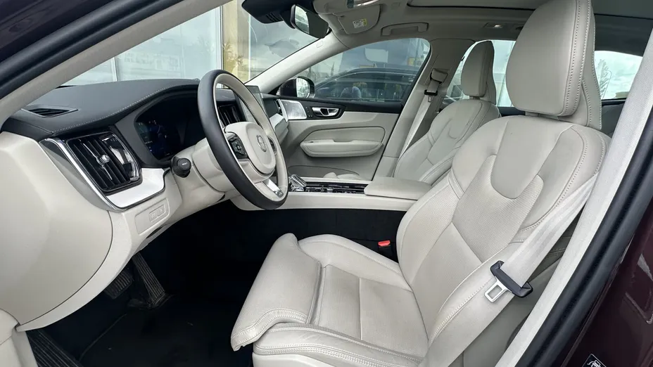 VOLVO XC60 XC60 T8 Plug-In Hybrid AWD Ultra Bright aut