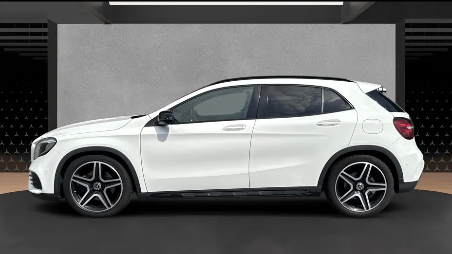 MERCEDES-BENZ GLA GLA 220 4-Matic AMG Line