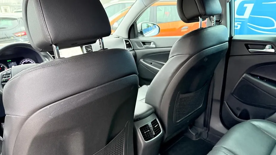 HYUNDAI Tucson -