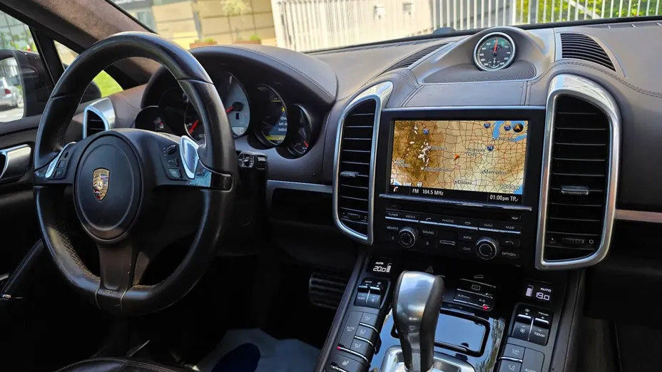 PORSCHE Cayenne -