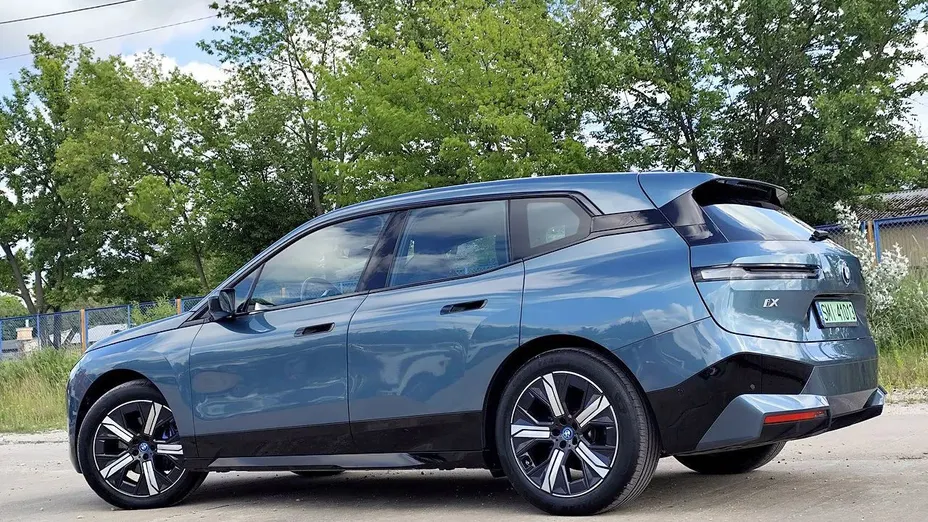 BMW iX iX xDrive50 111.5kWh Signature