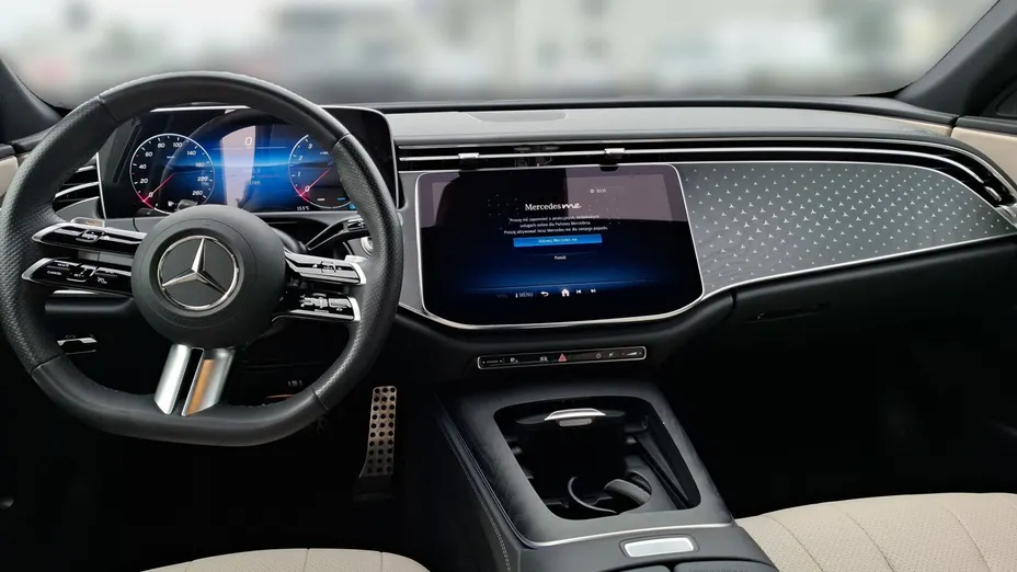 MERCEDES-BENZ E Klasa E 200 mHEV AMG 9G-Tronic
