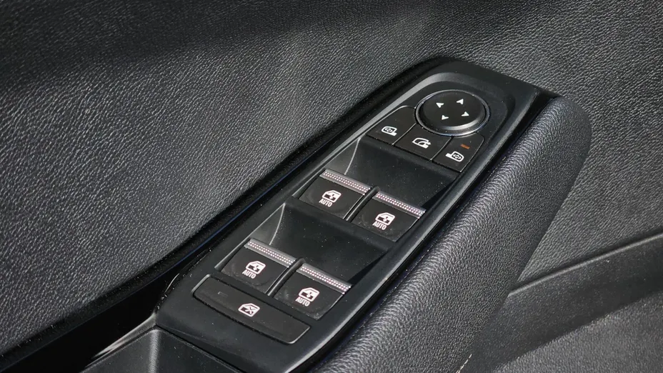 RENAULT Austral Austral 1.3 TCe mHEV Techno aut