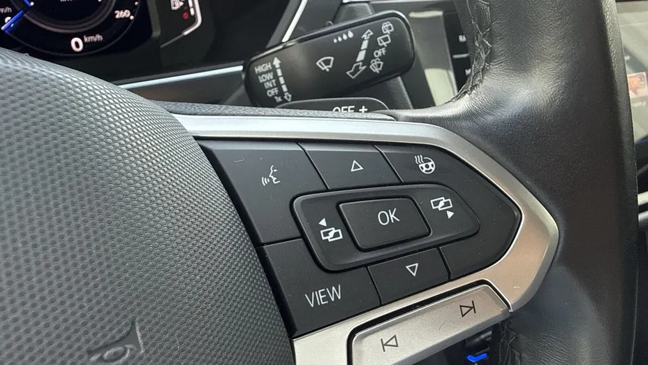 VOLKSWAGEN Tiguan Allspace -