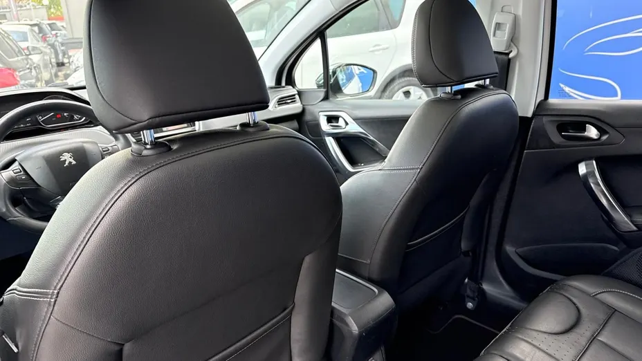 PEUGEOT 2008 -