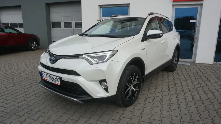 TOYOTA RAV4 -
