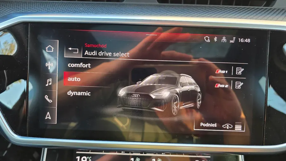 AUDI RS6 -
