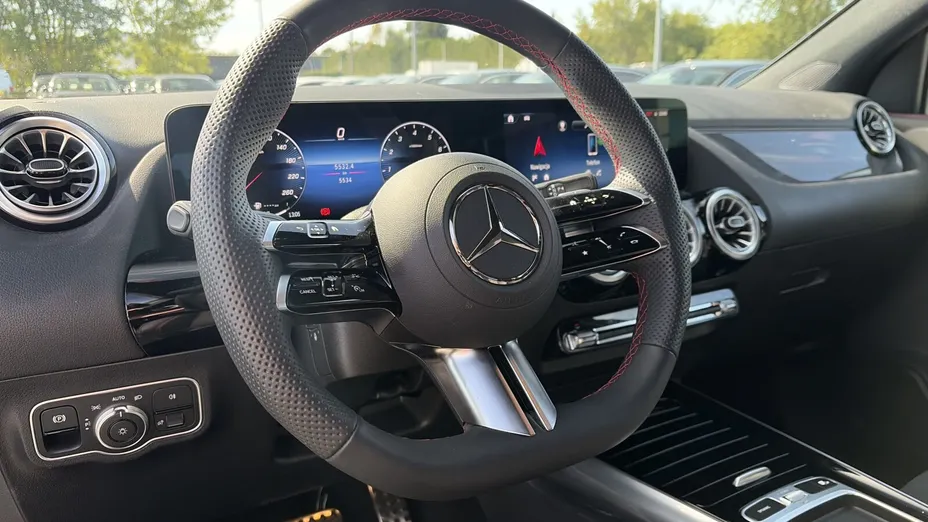 MERCEDES-BENZ GLA GLA 220 mHEV 4-Matic AMG Line 8G-DCT
