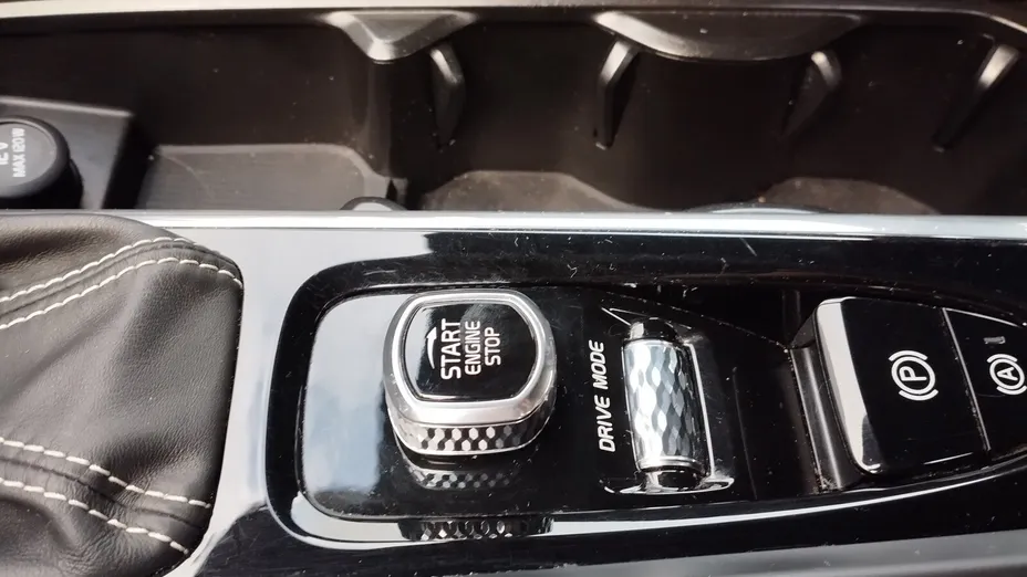 VOLVO XC60 XC60 D4 SCR R-Design aut