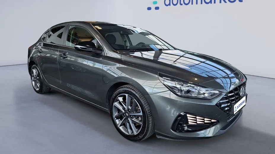 HYUNDAI i30 i30 Fastback 1.5 T-GDI 48V Smart DCT