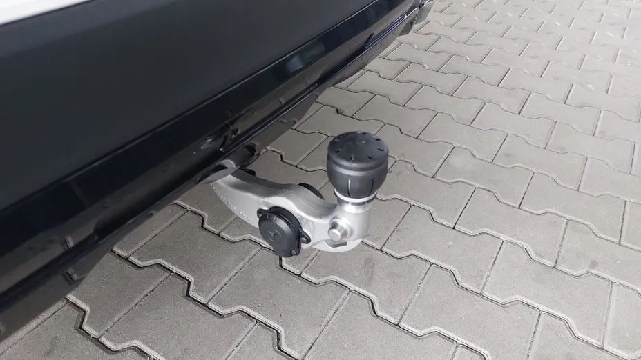 MERCEDES-BENZ GLC -
