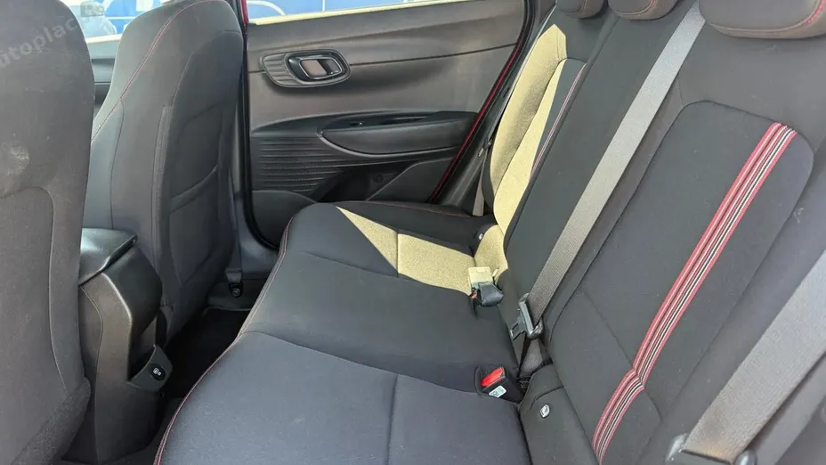 HYUNDAI i20 -