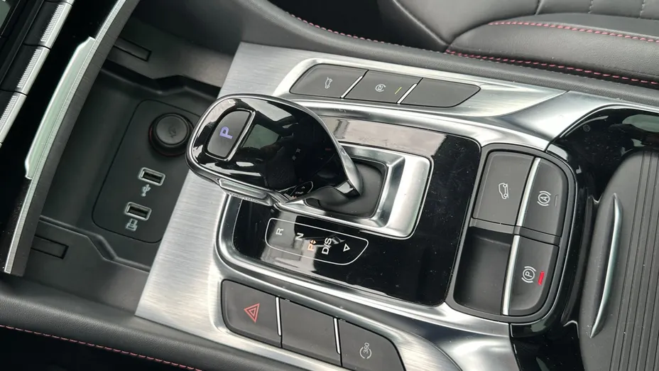 MG HS HS 1.5 T-GDI Exclusive DCT