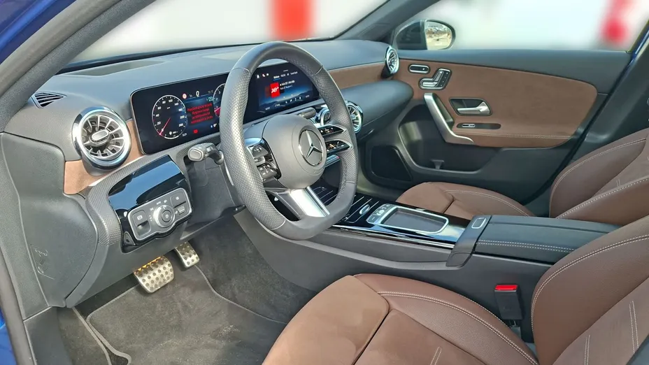 MERCEDES-BENZ A Klasa A 220 4-Matic AMG Line 8G-DCT