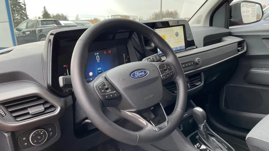 FORD Tourneo Courier Tourneo Courier 1.0 EcoBoost Titanium aut Nowy
