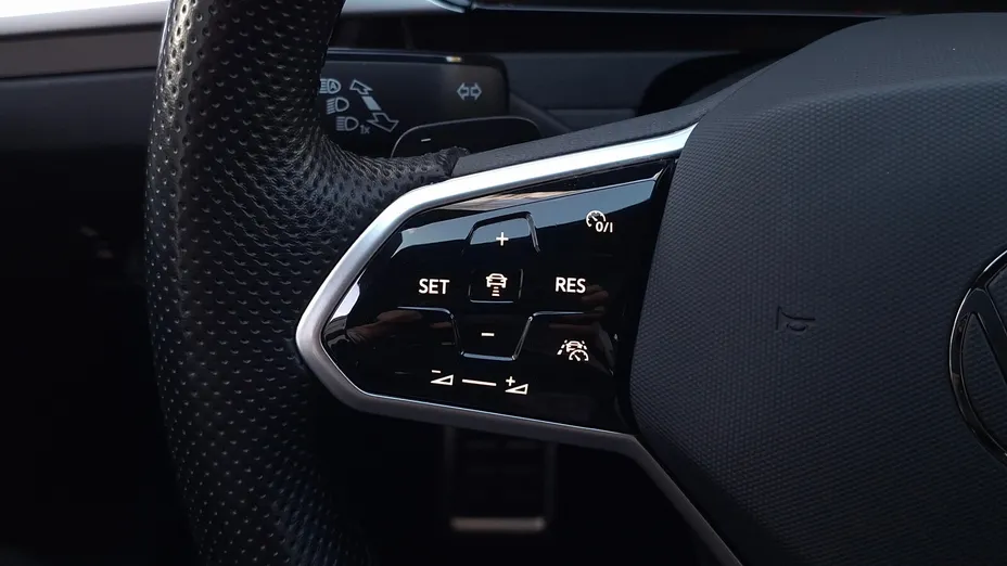 VOLKSWAGEN Arteon Arteon 2.0 TDI 4Motion R-Line DSG