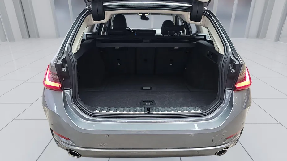 BMW Seria 3 330i xDrive aut