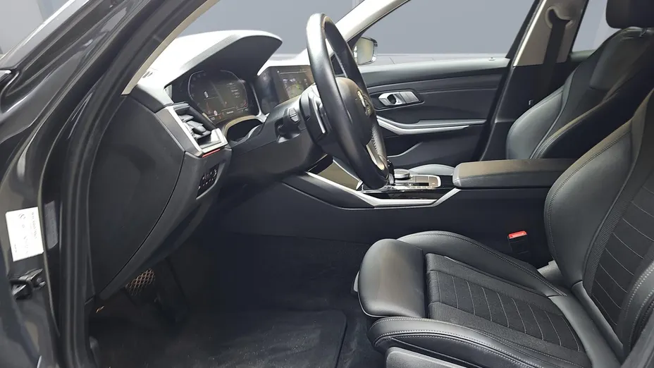 BMW Seria 3 330i xDrive aut