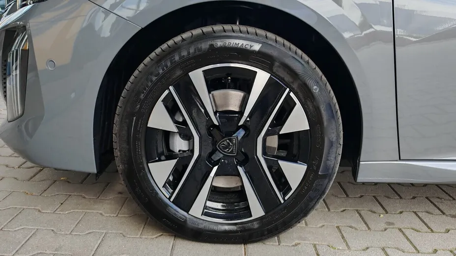 PEUGEOT 208 e-208 50kWh Allure Nowy