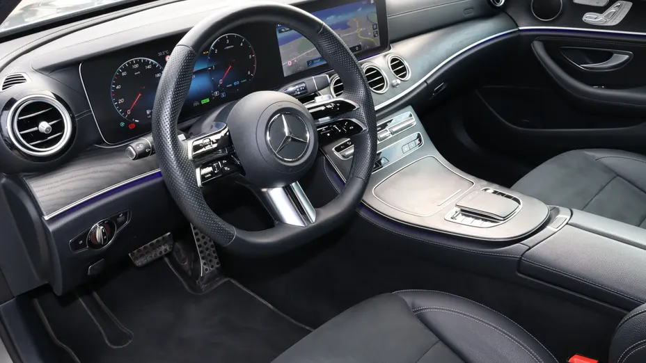 MERCEDES-BENZ E Klasa E 220 d 4-Matic AMG