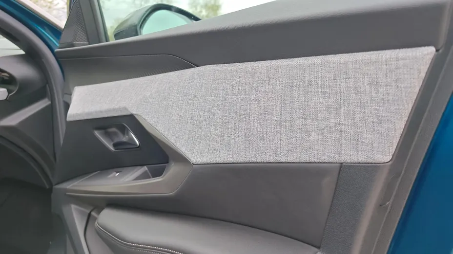 PEUGEOT 3008 3008 1.2 PureTech mHEV Allure e-DCS6 Nowy