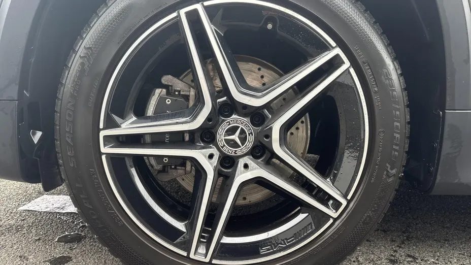 MERCEDES-BENZ GLB GLB 200 mHEV AMG Line 7G-DCT