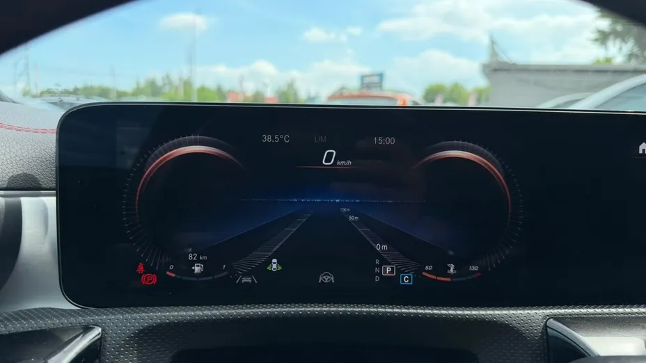 MERCEDES-BENZ CLA -