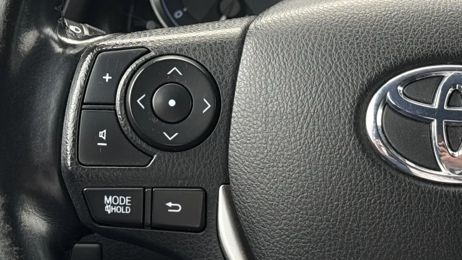TOYOTA Auris Auris 2.0 D-4D Dynamic