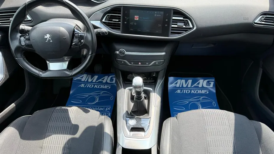 PEUGEOT 308 -