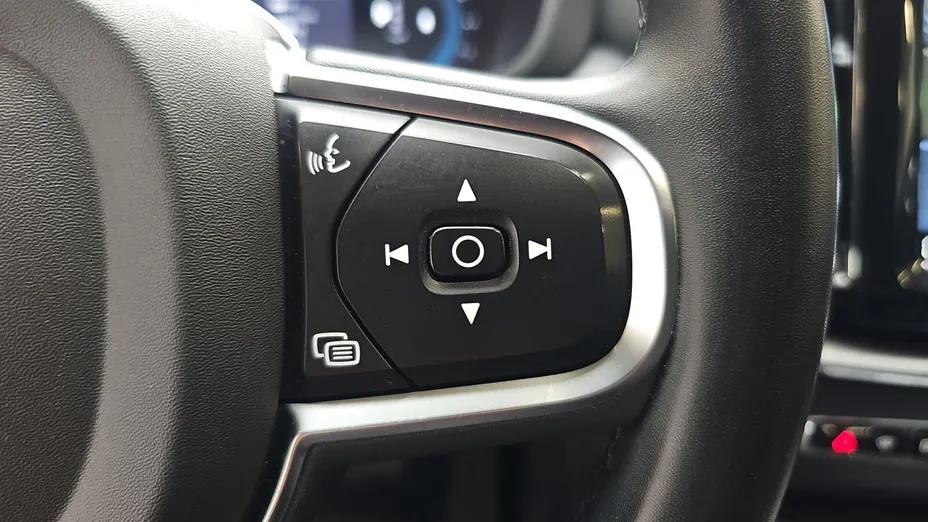 VOLVO XC60 XC60 B4 B Essential aut