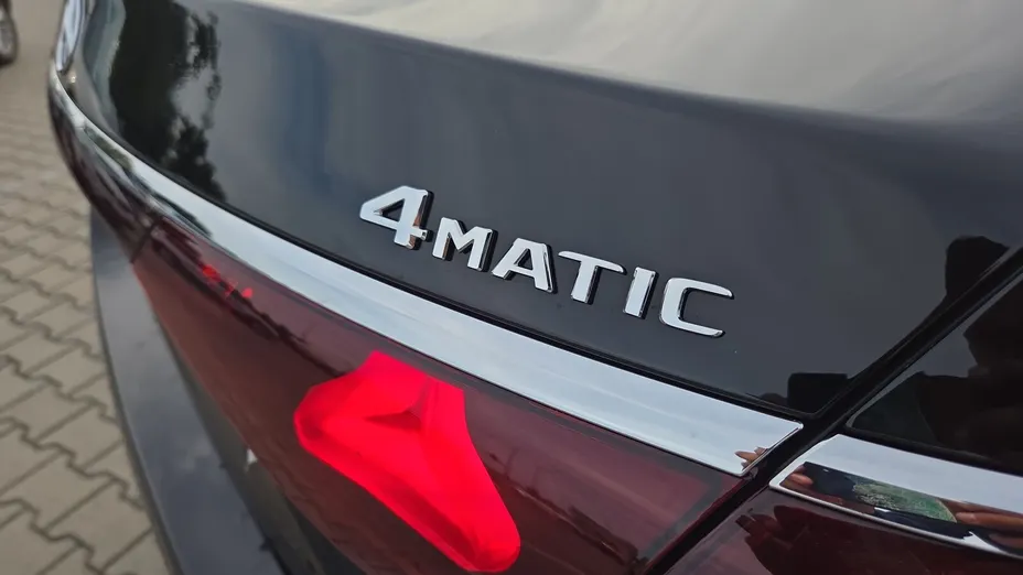 MERCEDES-BENZ E Klasa E 220 d mHEV 4-Matic Avantgarde 9G-Tronic