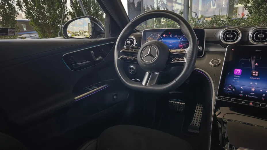 MERCEDES-BENZ C Klasa C 200 mHEV 4-Matic AMG